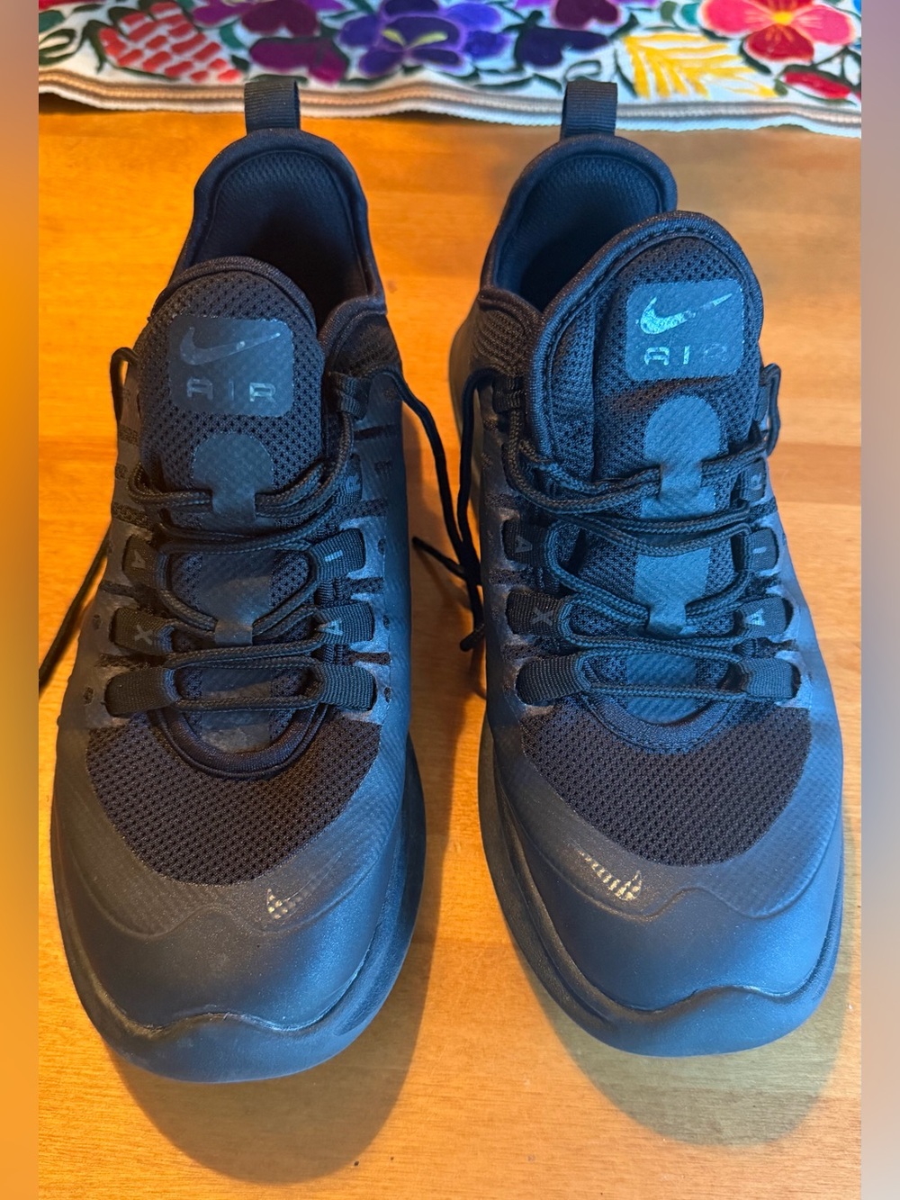 Nike Women's Black Athletic Sneakers